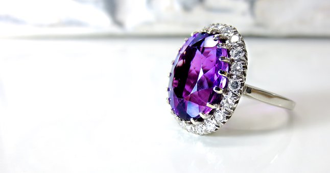 purple sparkling diamind ring