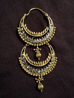earring
